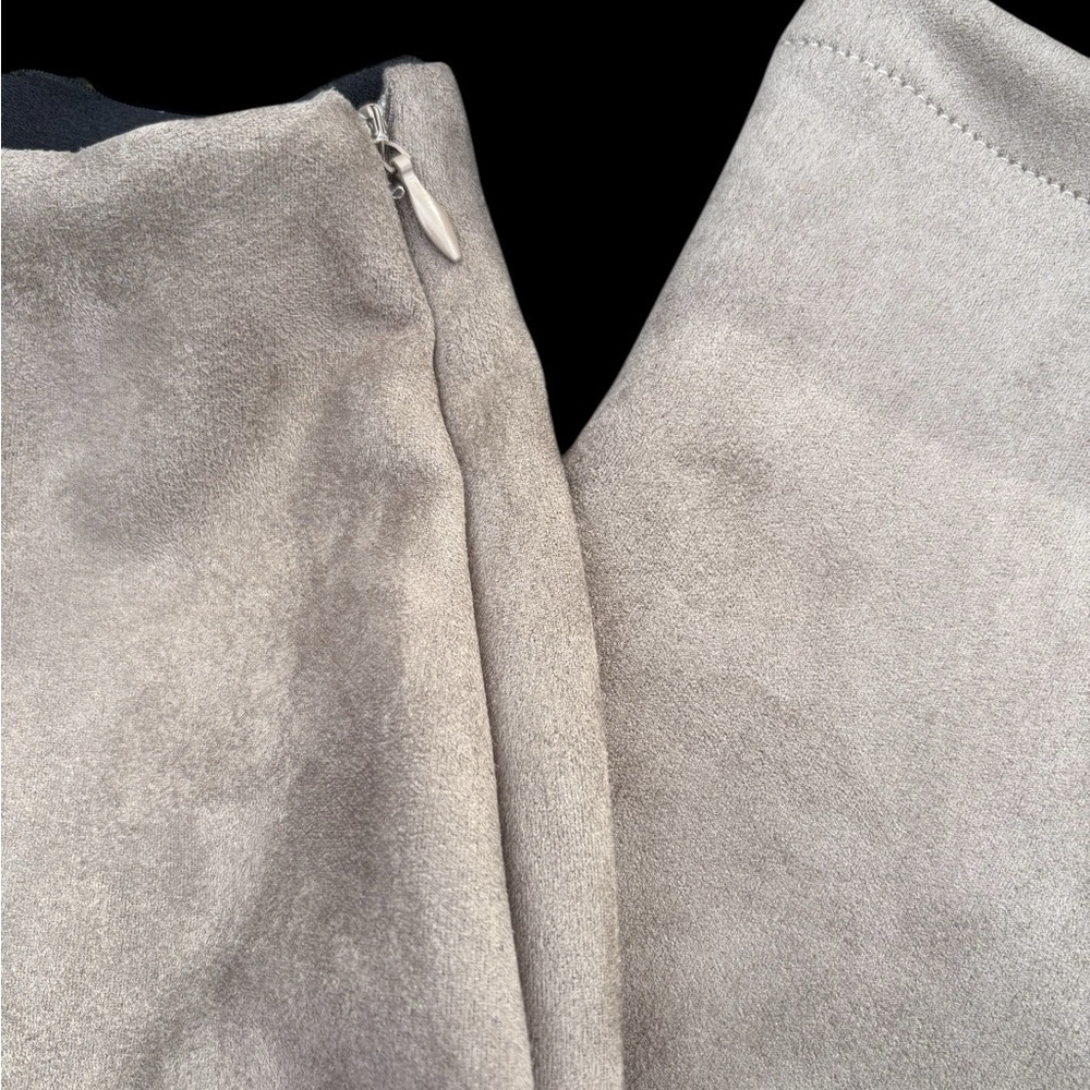 Allie Rose-NWT medium moleskin feel pants. Light olive/grayish. Elastic&side zip - Picture 6 of 11